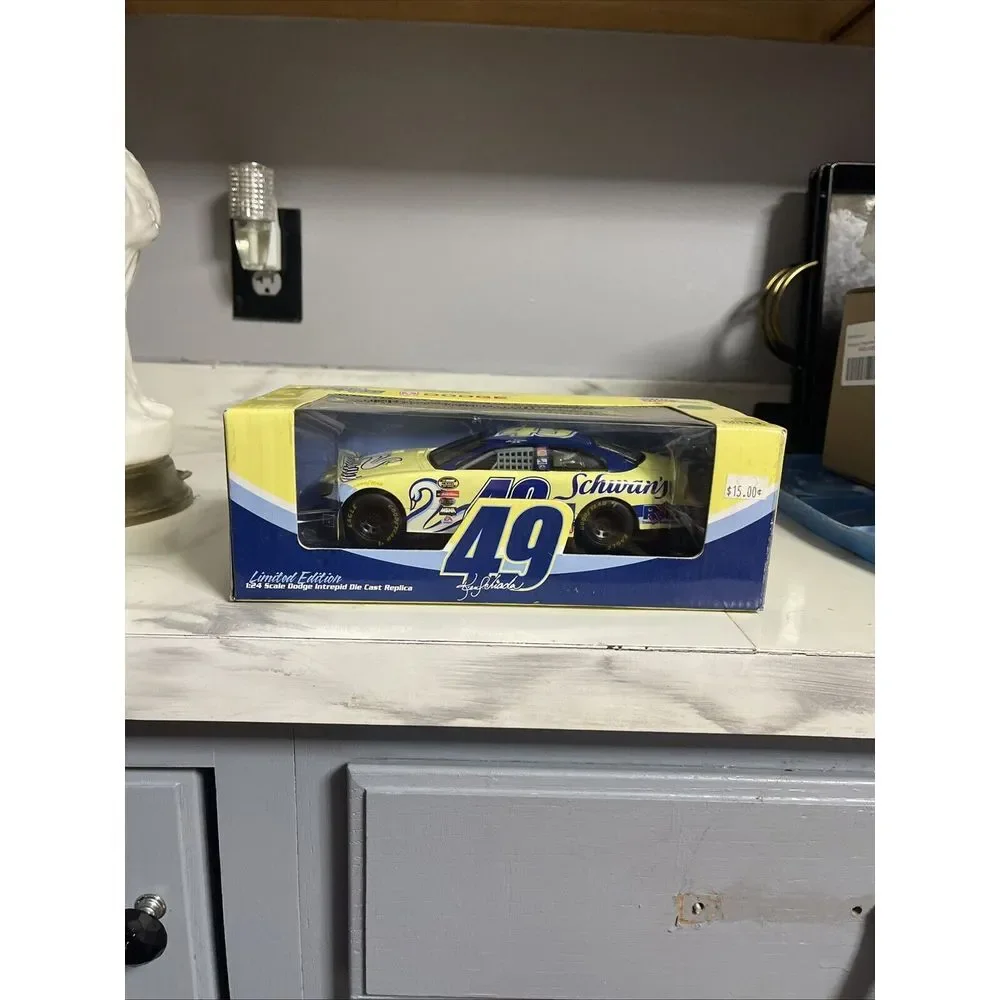 1:24 2004 Racing Champions #49 Schwan's Home Service Dodge Intrepid Ken Schrader